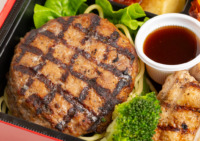 直火網焼ステーキハンバーグ&グリル・ド・チキンコラボ弁当