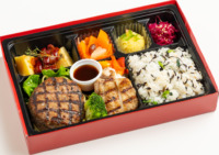 直火網焼ステーキハンバーグ&グリル・ド・チキンコラボ弁当