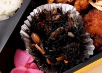 鶏のから揚げと長ネギの甘ポン酢和えボリューム弁当