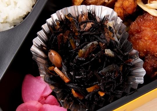 鶏のから揚げと長ネギの甘ポン酢和えボリューム弁当