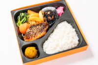 さばの蒲焼き風ボリューム弁当