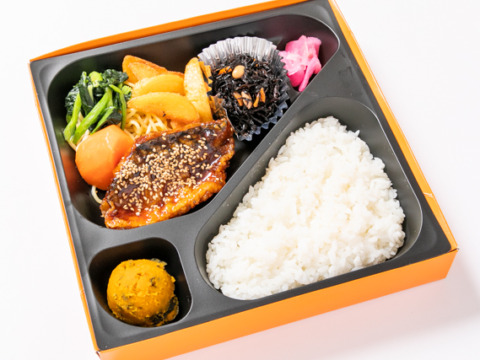 さばの蒲焼き風ボリューム弁当