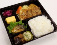 厚切豚肉の蒲焼き風贅沢弁当