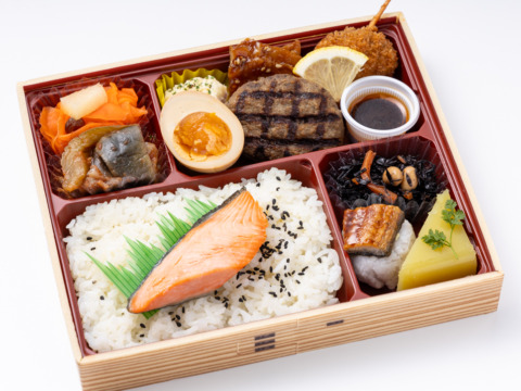 THE MAKUNOUCHI（幕ノ内弁当 直火網焼きステーキハンバーグ）